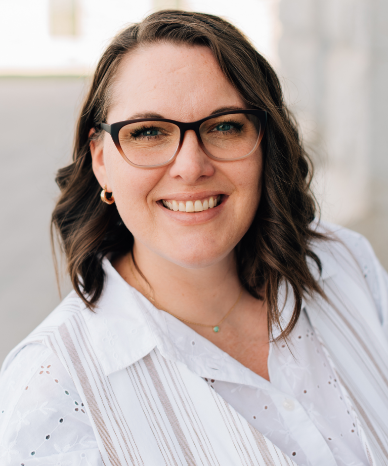 photo of Lindsi Dean