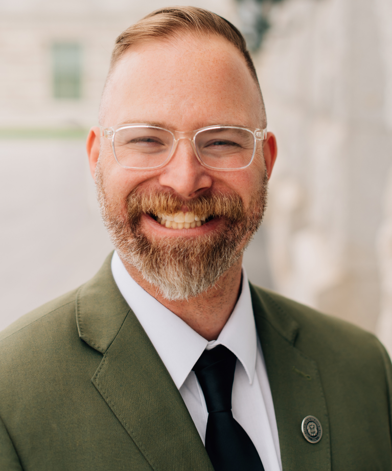 photo of Zachary Guthrie